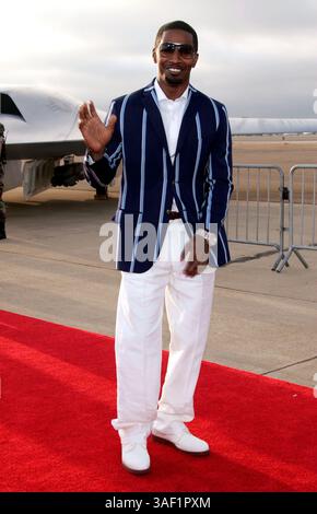 17 juillet 2005 ; Coronado, Californie, États-Unis ; L'acteur JAMIE FOXX lors de la première mondiale « Stealth » qui s'est tenue à la Naval Air Station North Island (NASNI). Crédit obligatoire : photo de Lisa O'Connor/ZUMA Press. (©) Copyright 2005 par Lisa O'Connor Banque D'Images
