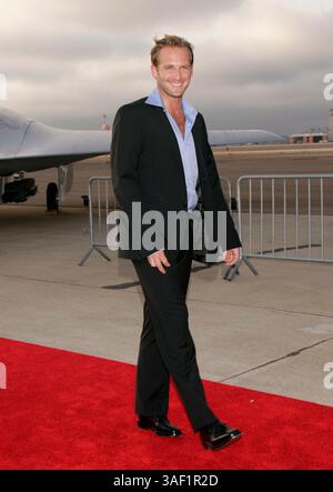 17 juillet 2005 ; Coronado, Californie, États-Unis ; L'acteur JOSH LUCAS lors de la première mondiale « furtive » qui s'est tenue à la Naval Air Station North Island (NASNI). Crédit obligatoire : photo de Lisa O'Connor/ZUMA Press. (©) Copyright 2005 par Lisa O'Connor Banque D'Images