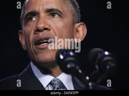 20 février 2015 - Washington, District of Columbia, États-Unis d'Amérique - le président des États-Unis, Barack Obama, prend la parole lors de la session générale de la réunion d'hiver du DNC 2015 le 20 février 2015 à Washington, DC. Le président Obama a pris la parole lors de l'événement et a participé à une table ronde. . Crédit : Alex Wong / Pool via CNP (crédit image : © Alex Wong/CNP/ZUMAPRESS.com) Banque D'Images