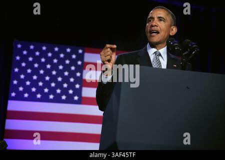 20 février 2015 - Washington, District of Columbia, États-Unis d'Amérique - le président des États-Unis, Barack Obama, prend la parole lors de la session générale de la réunion d'hiver du DNC 2015 le 20 février 2015 à Washington, DC. Le président Obama a pris la parole lors de l'événement et a participé à une table ronde. . Crédit : Alex Wong / Pool via CNP (crédit image : © Alex Wong/CNP/ZUMAPRESS.com) Banque D'Images