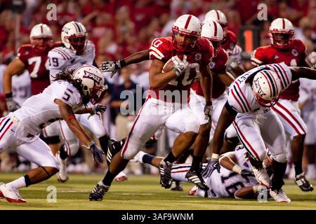 5 septembre 2009 : Nebraska Running back Roy Helu Jr. se précipitant pour 28 yards et premier contre Florida Atlantic au Memorial Stadium, Lincoln, Nebraska (image de crédit : SGM/ZUMAPRESS.com) Banque D'Images