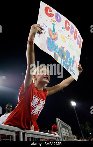 26 septembre 2009 : Baila Kendziel, 8 ans, fan de Houston Cougar, montre son esprit alors que les Cougars affrontent Texas Tech au Robertson Stadium sur le campus de l'Université de Houston à Houston, TX (crédit image : SGM/ZUMAPRESS.com) Banque D'Images