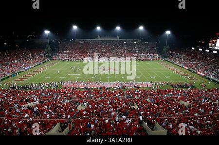 26 septembre 2009 : le Robertson Stadium de l'Université de Houston est rempli d'une mer de rouge alors que les Cougars affrontent Texas Tech le 26 septembre 2009. Houston a gagné le match 29-28 (image crédit : SGM/ZUMAPRESS.com) Banque D'Images