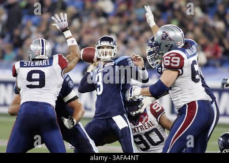 03 octobre 2009 : le quarterback des Argonauts de Toronto, Cody Pickett, affronte les Alouettes de Montréal lors du 2e quart au Rogers Centre de Toronto, EN ONTARIO. Les Alouettes ont battu les Argonautes 27-8 (crédit image : SGM/ZUMAPRESS.com) Banque D'Images