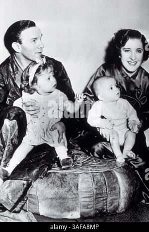 1936, PHOTO : GRACIE ALLEN, GEORGE BURNS, FAMILLES. (Crédit image : Austral/ZUMAPRESS.com) Banque D'Images