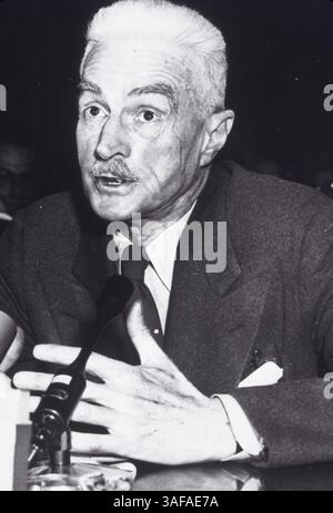 01 juin 1953 ; Hollywood, Californie, États-Unis ; DASHIELL HAMMETT, 1953.. (Crédit image : Austral/ZUMAPRESS.com) Banque D'Images