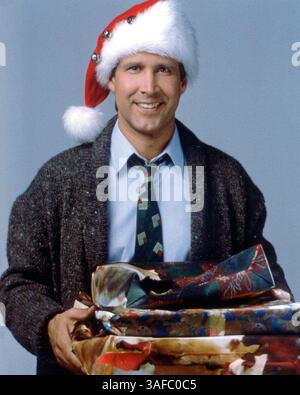 19 novembre 2001 ; Hollywood, Californie, États-Unis ; L'acteur CHEVY CHASE dans le rôle de Clark Wilhelm Griswold, Jr. dans 'National Lampoon's Christmas Vacation.'. (Image de crédit : ZUMA Press/ZUMAPRESS.com) Banque D'Images