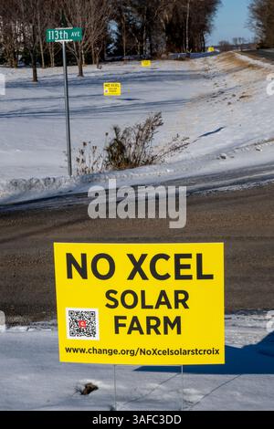 Hammond, Wisconsin ; les gens protestent contre un projet solaire de Xcel Energy en raison de sa taille et de sa proximité avec des zones résidentielles. Il est prévu qu'il s'étende à ab Banque D'Images