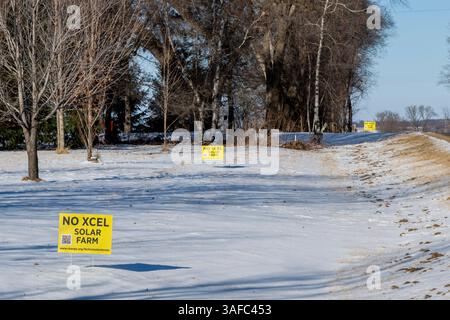 Hammond, Wisconsin ; les gens protestent contre un projet solaire de Xcel Energy en raison de sa taille et de sa proximité avec des zones résidentielles. Il est prévu qu'il s'étende à ab Banque D'Images