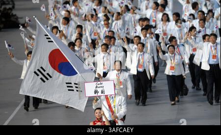 08 août 2008 - Pékin, CHINE - les athlètes olympiques de Corée du Sud arrivent lors de la cérémonie d'ouverture des Jeux olympiques de Pékin 2008. Les cérémonies d'ouverture se sont avérées être un événement spectaculaire avec des milliers d'artistes et d'énormes productions scéniques qui ont séduit la foule pour les Jeux olympiques de 2008 (crédit image : ZUMA Press/ZUMAPRESS.com) Banque D'Images