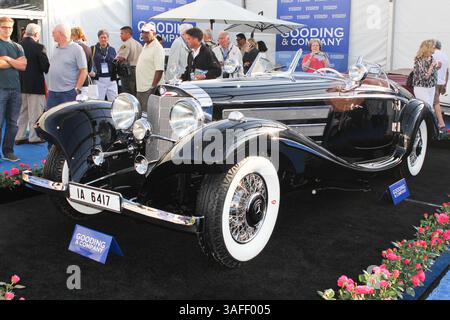 17 août 2012 - Pebble Beach, Californie, États-Unis - record de ventes pour une Mercedes Benz 540K 1936 à 11 770 000 $. La vente a eu lieu lors de la vente aux enchères de voitures classiques Goodings dans le cadre des événements Pebble Beach concours d'Elegance. (Crédit image : © Dane Andrew/ZUMAPRESS.com) Banque D'Images
