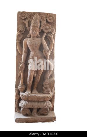 Une statue de Vishnu. Tenant Shankha (conque), Chakra (disque), Gada (masse), Padma (lotus). Accompagné de son vahaan (ride) Garuda. Banque D'Images