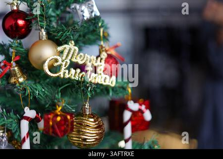 arbre de noël, boules, décorations image Banque D'Images