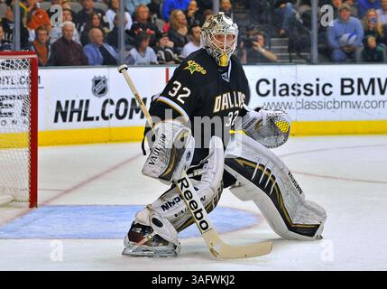 22 mars 2012 . Kari Lehtonen (32), gardienne des Stars de Dallas, en action lors d’un match entre les Canucks de Vancouver et les Stars de Dallas au American Airlines Center de Dallas au Texas..les Canucks gagnent 2-1.(image de crédit : â© Manny Flores/Cal Sport Media/ZUMAPRESS.com) Banque D'Images