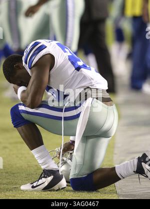 18 août 2012 - San Diego, CALIFORNIE, États-Unis - Morris Claiborne, cornerback des Dallas Cowboys, prend un moment peu après la défaite 28-20 de l'équipe contre les Chargers de San Diego en pré-saison au Qualcomm Stadium de San Diego, Californie, le samedi 18 août 2012. (Crédit image : © Ron Jenkins/Fort Worth Star-Telegram/MCT/ZUMAPRESS.com) Banque D'Images