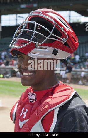 18 août 2012 - Chicago, Illinois, U. S - la vedette de baseball de préparation BRIAN NAVARRETO, vue ici au match de baseball All-American Under Armour, qui a lieu au stade Wrigley Field. (Crédit image : © TriplePlayNewMedia/ZUMAPRESS.com) Banque D'Images