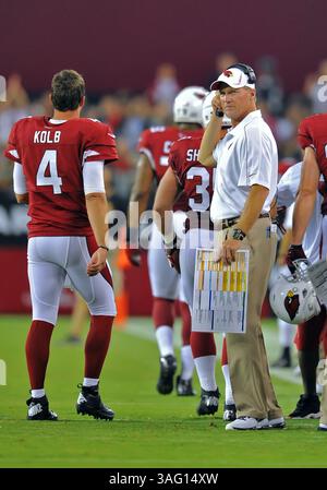 17 août 2012.L'entraîneur-chef des Arizona Cardinals Ken Whisenhunt en action.pendant un match entre les Raiders d'Oakland et les Arizona Cardinals au stade de l'Université de Phoenix, Arizona..(image de crédit : é Manny Flores/Cal Sport Media/ZUMAPRESS.com) Banque D'Images