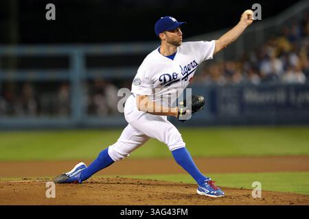 2 octobre 2012 - Los Angeles, CA, États-Unis d'Amérique - 2 octobre 2012 Los Angeles, CA. Les Dodgers de Los Angeles débutent le lanceur Chris Capuano #35 lors du match de baseball de la Ligue majeure entre les Dodgers de Los Angeles et les Giants de San Francisco au Dodger Stadium de Los Angeles, CA. David Hood/CSM. (Crédit image : © David Hood/Cal Sport Media/ZUMAPRESS.com) Banque D'Images