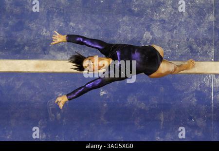 1er juillet 2012 - San Jose, CA, États-Unis - Jordyn Wieber concourt sur la poutre d'équilibre pour la ronde finale des essais par équipes olympiques américaines de gymnastique de 2012 au HP Pavilion à San Jose, Californie, le dimanche 1er juillet 2012. (Crédit image : © Jim Gensheimer/San Jose Mercury News/MCT/ZUMAPRESS.com) Banque D'Images
