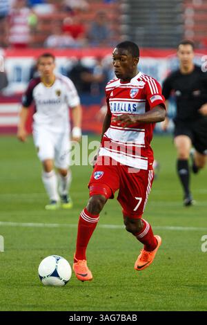 25 avril 2012 - Frisco, Texas, États-Unis - L'attaquant du FC Dallas Fabian Castillo (7) lors d'une action entre le FC Dallas et le Real Salt Lake. Le FC Dallas et le Real Salt Lake égalisent leur match 1-1 au FC Dallas Stadium. (Crédit image : © Andrew Dieb/ZUMAPRESS.com) Banque D'Images