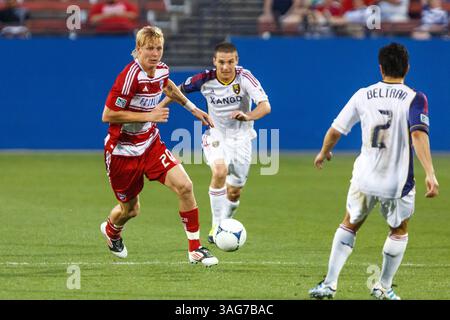 25 avril 2012 - Frisco, Texas, États-Unis - milieu de terrain du FC Dallas Brek Shea (20 ans) pendant l'action entre le FC Dallas et le Real Salt Lake. Le FC Dallas et le Real Salt Lake égalisent leur match 1-1 au FC Dallas Stadium. (Crédit image : © Andrew Dieb/ZUMAPRESS.com) Banque D'Images