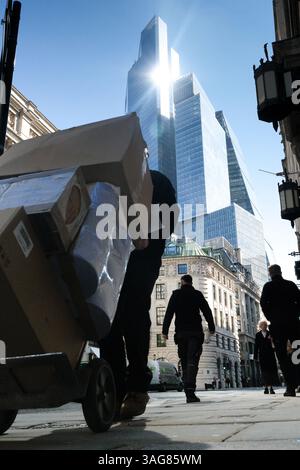 Ville de Londres, Royaume-Uni. 8 avril 2025. Trump USA tarifs, avec des marchés volatils. Credit : Matthew Chattle/Alamy Live News Banque D'Images