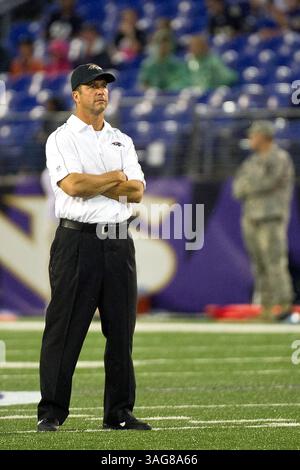 17 août 2012 : L'entraîneur-chef des Ravens de Baltimore, John Harbaugh, regarde pendant le match entre les Ravens de Baltimore et les Lions de Détroit au M&T Bank Stadium à Baltimore, Maryland. Les Lions de Détroit battent les Ravens de Baltimore 27-12. (Crédit image : â© Kostas Lymperopoulos/Cal Sport Media)(crédit image : © Kostas Lymperopoulos/Cal Sport Media/ZUMAPRESS.com) Banque D'Images