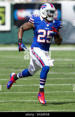 9 septembre 2012 : sécurité forte des Buffalo Bills Da'Norris Searcy (25) en action lors du match NFL entre les Buffalo Bills et les jets de New York au MetLife Stadium à East Rutherford, New Jersey. Les jets de New York ont battu les Buffalo Bills, 48-28.(image crédit : © Chris Szagola/Cal Sport Media/ZUMAPRESS.com) Banque D'Images