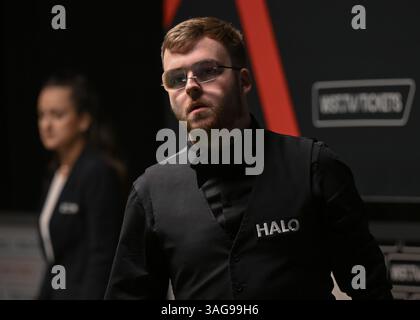 Sheffield, Royaume-Uni. 8 avril 2025. Dean Young lors de son match contre Michal Szubarczyk lors du Halo World Championship 2025 Qualifiers match à EIS Sheffield, Sheffield. Le crédit photo devrait se lire : Cody Froggatt/Sportimage crédit : Sportimage Ltd/Alamy Live News Banque D'Images
