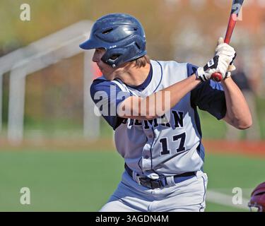 29 mars 2012 - Towson, Maryland, États-Unis - RYAN RIPKEN bat dans un match contre Calvert Hall College High School. Ripken, le fils du Hall of Famer Cal Ripken Jr., a signé une lettre d'intention avec les Gamecocks de Caroline du Sud. (Crédit image : © Ken Inness/ZUMApress.com) Banque D'Images