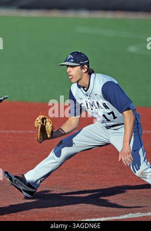 29 mars 2012 - Towson, Maryland, États-Unis - RYAN RIPKEN se prépare à lancer un match contre le Calvert Hall College High School. Ripken, le fils du Hall of Famer Cal Ripken Jr., a signé une lettre d'intention avec les Gamecocks de Caroline du Sud. (Crédit image : © Ken Inness/ZUMApress.com) Banque D'Images