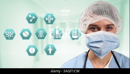 Icônes médicales multiples contre le portrait d'une chirurgienne portant un masque facial Banque D'Images