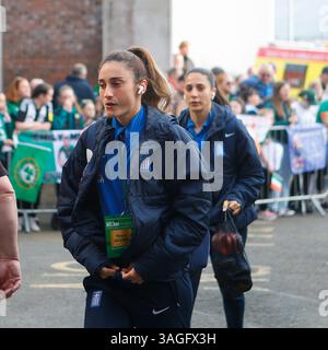 8 avril 2025 ; stade de Tallaght, Dublin, Irlande : Ligue des Nations femmes International de football, République d'Irlande contre Grèce ; l'équipe grecque arrive au stade de Tallaght Banque D'Images