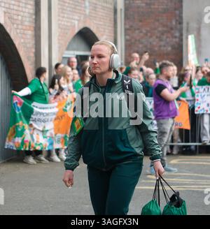 8 avril 2025 ; stade de Tallaght, Dublin, Irlande : Ligue des Nations femmes International de football, République d'Irlande contre Grèce ; l'équipe irlandaise arrive au stade de Tallaght Banque D'Images