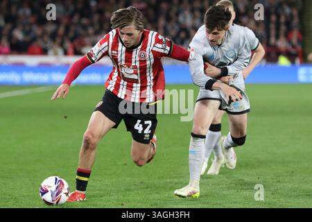 Sheffield, Royaume-Uni. 08 avril 2025. Bramall Lane, Sheffield, Angleterre, 8 avril 2025 : Sydie Peck (42 Sheffield United) lors du match EFL Sky Bet Championship entre Sheffield United et Millwall à Bramall Lane à Sheffield, Angleterre, le 8 avril 2025. (Sean Chandler/SPP) crédit : photo de presse sportive SPP. /Alamy Live News Banque D'Images
