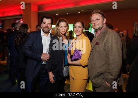 Preisverleihung - B.Z.-Kulturpreis Daniel Fehlow, Jessica Ginkel, Ulrike Frank und Marc Schubring beim B.Z.-Kulturpreis 2025 im Theater am Potsdamer Platz am 08.04.2025 in Berlin. *** Remise des prix B Z Kulturpreis Daniel Fehlow, Jessica Ginkel, Ulrike Frank et Marc Schubring au B Z Kulturpreis 2025 au Theater am Potsdamer Platz le 08 04 2025 à Berlin Copyright : xEventpressxKochanx Banque D'Images
