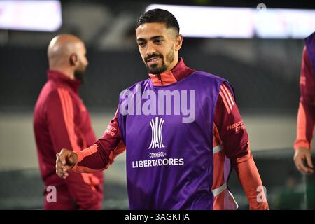 Buenos Aires, Argentine. 08 avril 2025. Manuel Lanzini de River plate regarde lors d'un match Copa CONMEBOL Libertadores 2025 entre River plate et Barcelona SC à l'Estadio Mas Monumental Antonio Vespucio Liberti. Score final : River plate 0 :0 Barcelona SC (photo par Manuel Cortina/SOPA images/Sipa USA) crédit : Sipa USA/Alamy Live News Banque D'Images