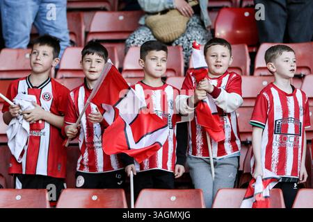 Sheffield, Royaume-Uni. 08 avril 2025. Bramall Lane, Sheffield, Angleterre, 8 avril 2025 : les fans de Sheffield United avant le match EFL Sky Bet Championship entre Sheffield United et Millwall à Bramall Lane à Sheffield, Angleterre, le 8 avril 2025. (Sean Chandler/SPP) crédit : photo de presse sportive SPP. /Alamy Live News Banque D'Images