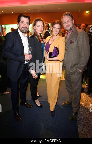 Daniel Fehlow, Jessica Ginkel, Ulrike Frank und Marc Schubring BEI der Verleihung des 31. B.Z. Kulturpreises 2025 im Theater am Potsdamer Platz. Berlin, 08.04.2025 *** Daniel Fehlow, Jessica Ginkel, Ulrike Frank et Marc Schubring lors de la cérémonie de remise des prix B Z Kulturpreis 2025 31 au Theater am Potsdamer Platz Berlin, 08 04 2025 Foto :XF.xKernx/xFuturexImagex kulturpreis 5710 Banque D'Images