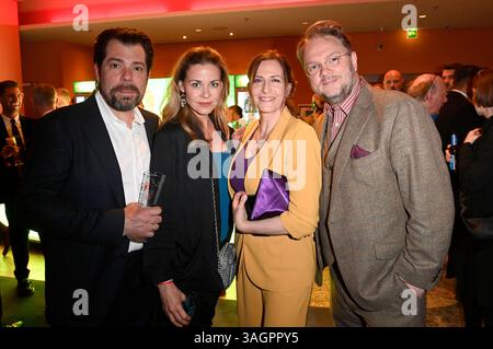 Daniel Fehlow, Jessica Ginkel, Ulrike Frank und Marc Schubring BEI der Verleihung des 31. B.Z. Kulturpreises 2025 im Theater am Potsdamer Platz. Berlin, 08.04.2025 *** Daniel Fehlow, Jessica Ginkel, Ulrike Frank et Marc Schubring lors de la cérémonie de remise des prix B Z Kulturpreis 2025 31 au Theater am Potsdamer Platz Berlin, 08 04 2025 Foto :XF.xKernx/xFuturexImagex kulturpreis 5712 Banque D'Images