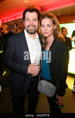 Daniel Fehlow und Jessica Ginkel BEI der Verleihung des 31. B.Z. Kulturpreises 2025 im Theater am Potsdamer Platz. Berlin, 08.04.2025 *** Daniel Fehlow et Jessica Ginkel lors de la cérémonie de remise des prix B Z Kulturpreis 2025 31 au Theater am Potsdamer Platz Berlin, 08 04 2025 Foto :XF.xKernx/xFuturexImagex kulturpreis 5713 Banque D'Images