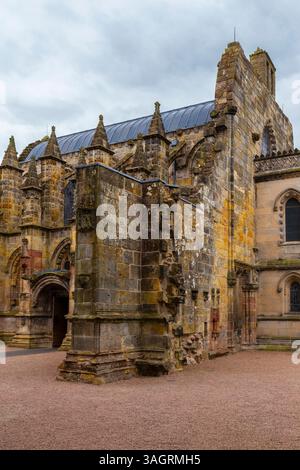 Vue sur l'ancienne chapelle de Rosslyn. Roslin à Midlothian, Écosse, Royaume-Uni, Europe. Banque D'Images