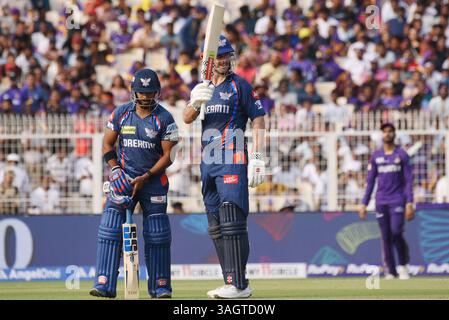 Kolkata, Inde. 08 avril 2025. Mitchell Marsh de Lucknow Super Giants célèbre après avoir marqué cinquante points lors du match de cricket de l'Indian premier League (IPL) 2025 entre Kolkata Knight Riders et Lucknow Super Giants, à Eden Gardens, à Kolkata, au Bengale occidental, mardi, 8 avril 2025. Photo de Debajyoti Chakraborty. (Photo : Debajyoti Chakraborty/News images) à Kolkata, Inde le 4/8/2025. (Photo de Debajyoti Chakraborty/News images/Sipa USA) crédit : Sipa USA/Alamy Live News Banque D'Images