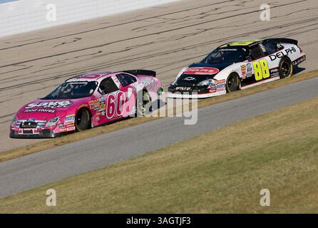 24 octobre 2009 : Carl Edwards est suivi par Brad Keselowski lors du Kroger on Track for the Cure 250 au Memphis Motorsports Park. (Crédit image : © ASP/Cal Sport Media/ZUMA Press) Banque D'Images
