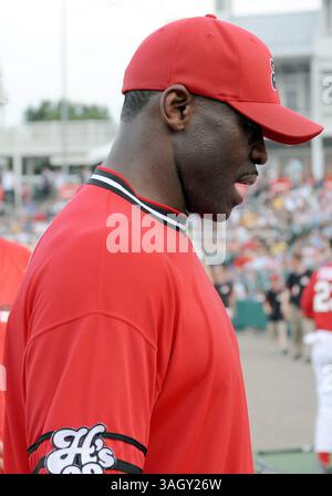 13 juin 2009 : ancien Cowboy de Dallas et présentateur de radio ESPN actuel Michael Irvin pendant le match de base-ball caritatif Reebok Heroes Baseball Game organisé par la Mike Modano Foundation au Dr Pepper Ballpark à Frisco, Texas. (Crédit image : © Albert Pena/Cal Sport Media/ZUMA Press) Banque D'Images
