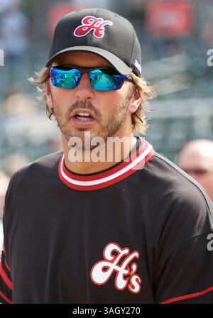 13 juin 2009 : Mike Modano des Stars de Dallas lors du match de baseball caritatif Reebok Heroes Baseball Game par la Fondation Mike Modano au stade de baseball Dr Pepper à Frisco, Texas. (Crédit image : © Albert Pena/Cal Sport Media/ZUMA Press) Banque D'Images