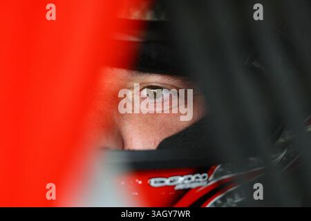 13 juin, 2009 LifeLock 400 Brooklyn, mi -Tony Stewart lors de l'entraînement au Michigan International Speedway pour la course du LifeLock 400 à Brooklyn, mi. (Crédit image : © Michael DiNovo/Cal Sport Media/ZUMA Press) Banque D'Images