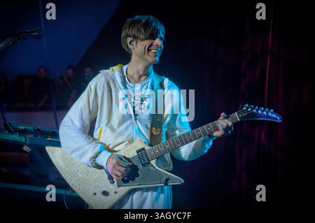 25 octobre 2009 - Hollywood, Californie, États-Unis - WEEZER se produit en direct au Hollywood palladium avec BRIAN BELL. (Crédit image : © Adam Latham/ZUMA Press) Banque D'Images