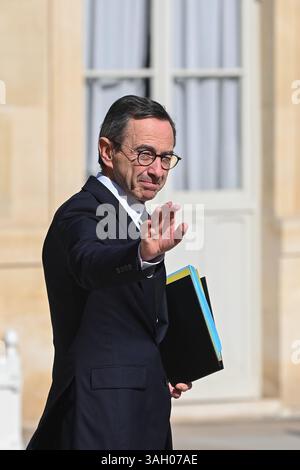 Paris, France. 09th Apr, 2025. Le ministre de l'intérieur Bruno Retailleau quitte le Conseil des ministres le 9 avril 2025 - 09/04/2025 - France/Ile-de-France (région)/Paris - Julien Mattia/le Pictorium crédit : LE PICTORIUM/Alamy Live News Banque D'Images