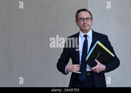 Paris, France. 09th Apr, 2025. Le ministre de l'intérieur Bruno Retailleau quitte le Conseil des ministres le 9 avril 2025 - 09/04/2025 - France/Ile-de-France (région)/Paris - Julien Mattia/le Pictorium crédit : LE PICTORIUM/Alamy Live News Banque D'Images
